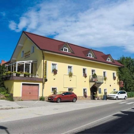 Gostisce Senica Hotel Senovo Esterno foto