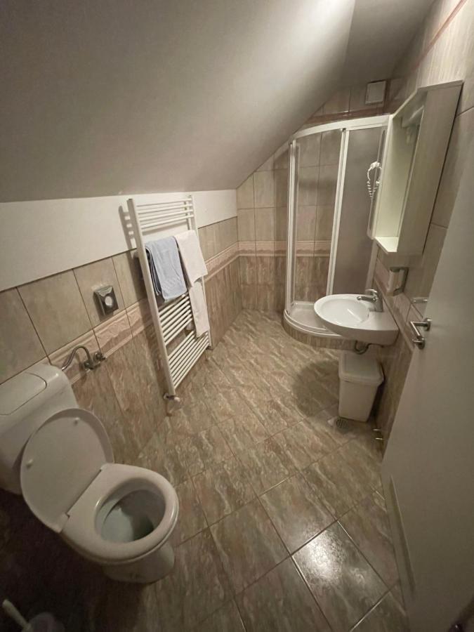 Gostisce Senica Hotel Senovo Esterno foto